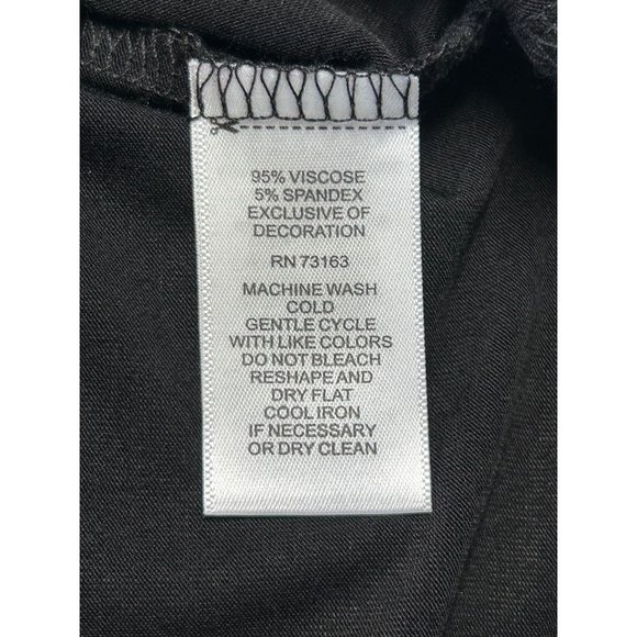 Cable & Gauge Short Sleeve Floral Accent Front Keyhole Top in Black - Sz M - Picture 6 of 6